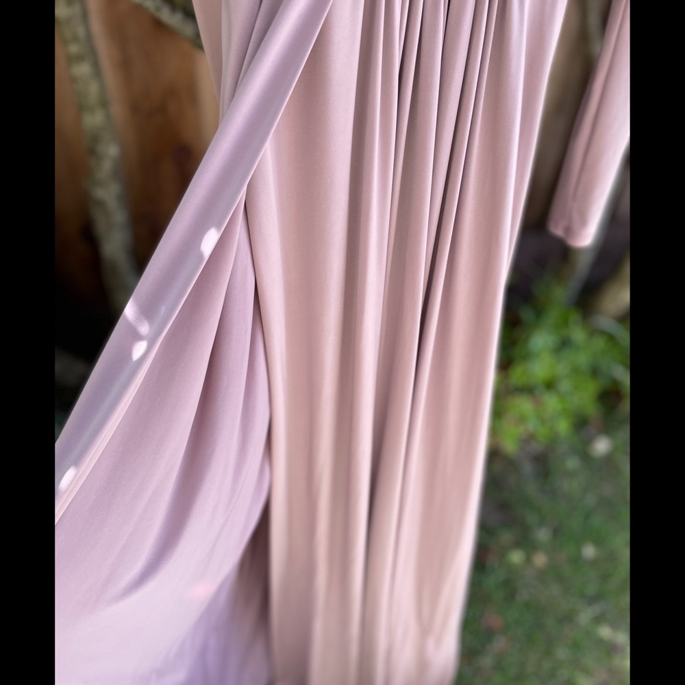 ⛔️SOLD⛔️Fashion Nova Maxi Dress - Picture 8 of 8